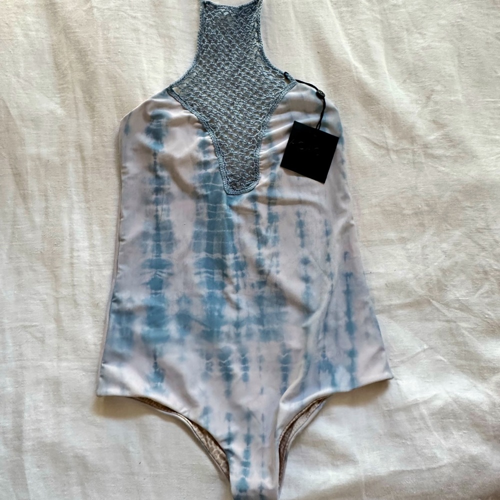 Acacia - Teahupo’o -NEW WITH TAGS